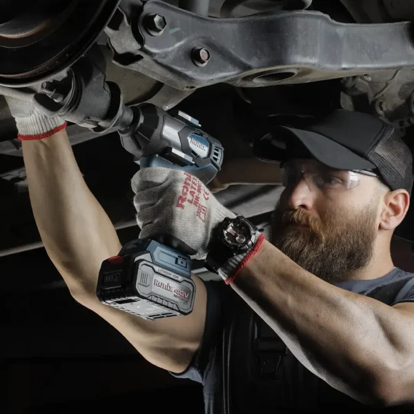 Ronix 8907-40V – veržliasukis naudojamas automobilio remontui
